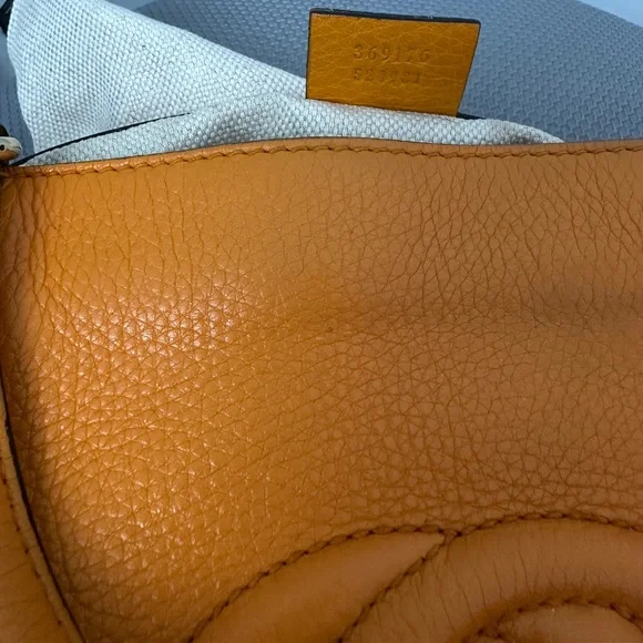 Authentic GUCCI Pebbled Calfskin Small Soho Top Handle Bag Curcuma- preowned - Picture 14 of 16